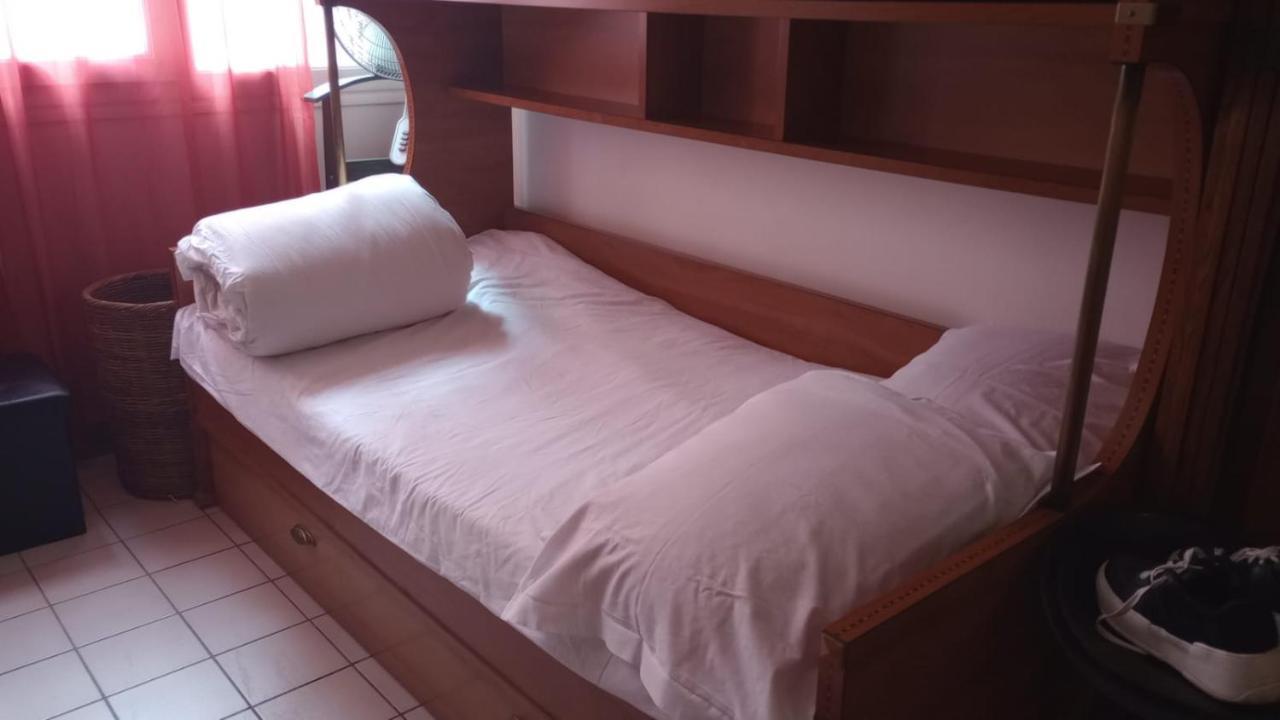 Studio Pigalle De 25 M2 - 2 Lits Simples Type Gigogne Pour 2 Personnes - Coeur Touristique De Paris - 2 Minutes De La Station Metro Pigalle ,Petit Train Vers La Butte Montmartre-Cabarets Moulin Rouge,Chez Michou-Restaurants Bouillon Pigalle,Berliner Экстерьер фото