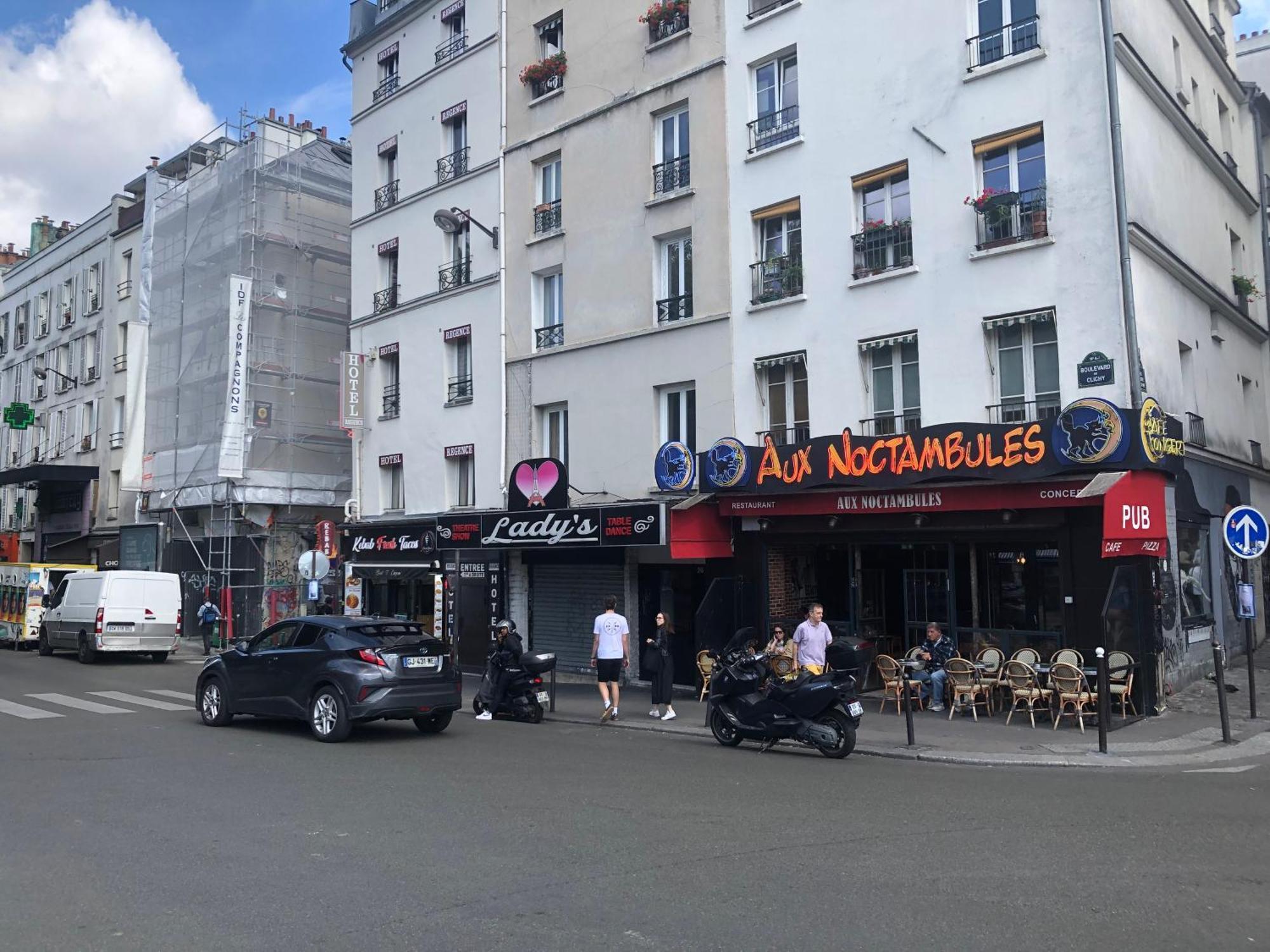 Studio Pigalle De 25 M2 - 2 Lits Simples Type Gigogne Pour 2 Personnes - Coeur Touristique De Paris - 2 Minutes De La Station Metro Pigalle ,Petit Train Vers La Butte Montmartre-Cabarets Moulin Rouge,Chez Michou-Restaurants Bouillon Pigalle,Berliner Экстерьер фото