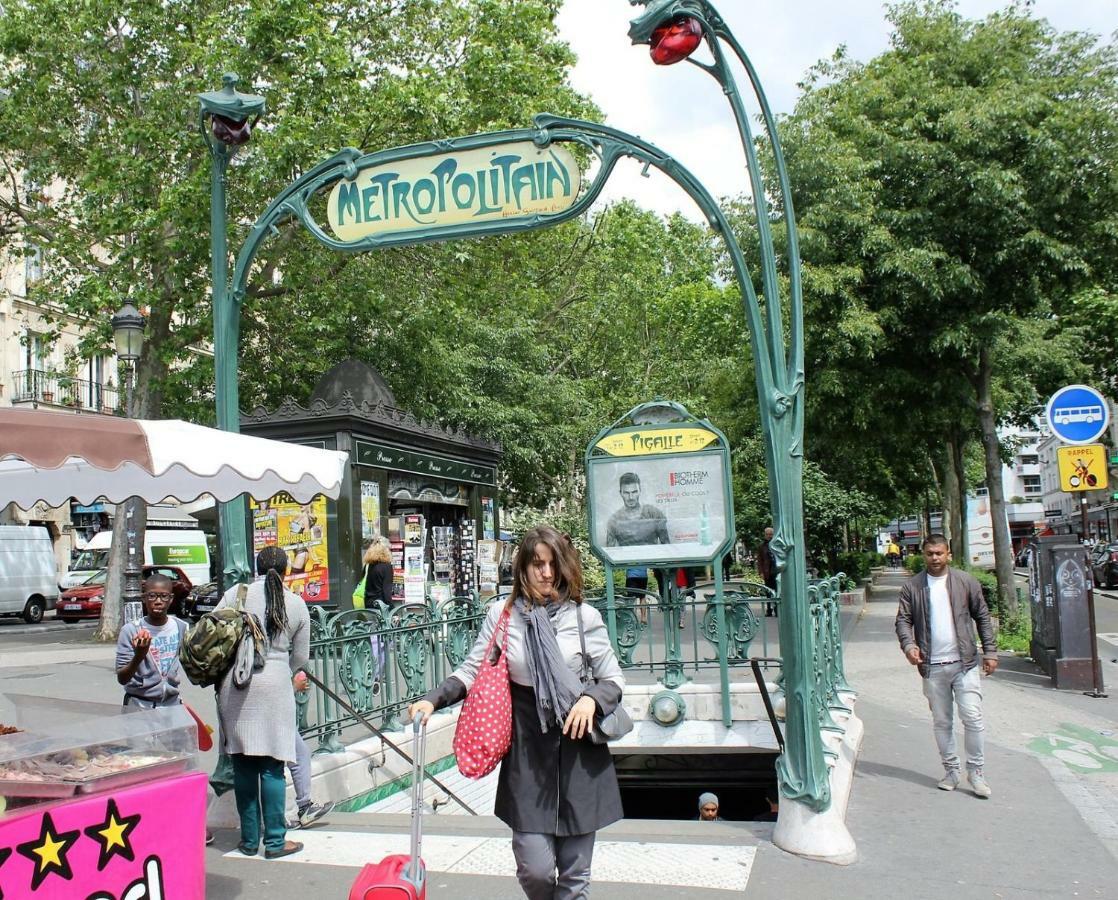 Studio Pigalle De 25 M2 - 2 Lits Simples Type Gigogne Pour 2 Personnes - Coeur Touristique De Paris - 2 Minutes De La Station Metro Pigalle ,Petit Train Vers La Butte Montmartre-Cabarets Moulin Rouge,Chez Michou-Restaurants Bouillon Pigalle,Berliner Экстерьер фото